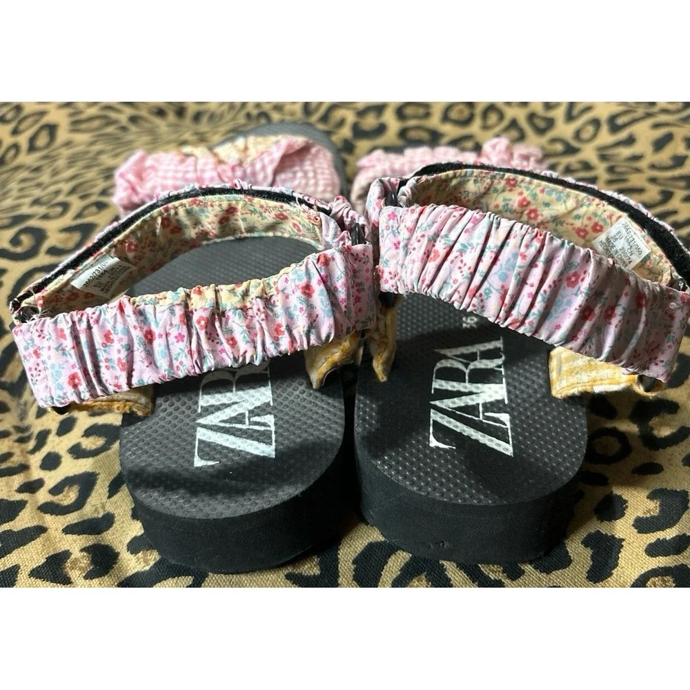 ZARA‎ Women's Gingham Floral Print Strappy Sandals, Size 5.5 - Picture 3 of 7
